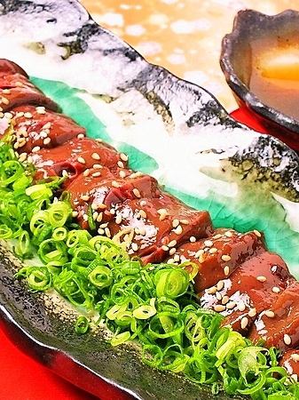 希少！馬レバー刺し！
