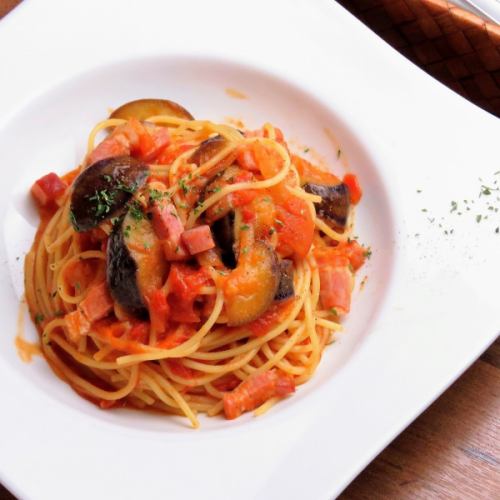 Eggplant and bacon pasta with tomato sauce