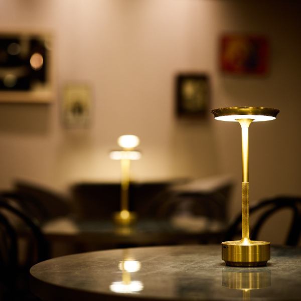 広々とした店内でゆっくりとお食事をお楽しみいただけます！貸切のご相談も承っておりますのでお気軽にお問い合わせください◎