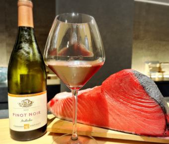 Chef's choice nigiri and pairing course 25,000 yen (tax included)