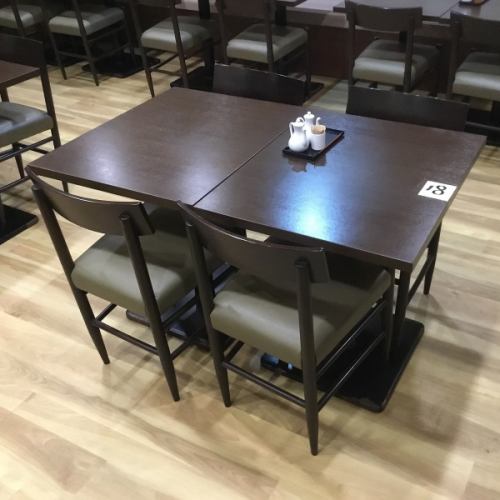 [Table seat for 2 to 4 people] This table seat can be used by a small number of people.We have 15 tables in total, so feel free to make reservations or inquire!