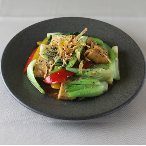 Stir-fried bok choy and tofu