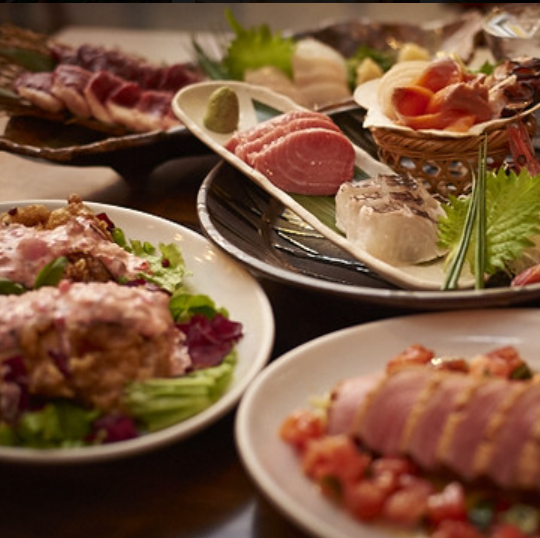 新鮮な馬刺しと海の幸が当店の看板メニュー！