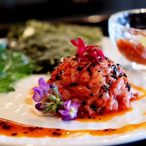 塩出汁ユッケ トリュフ卵黄