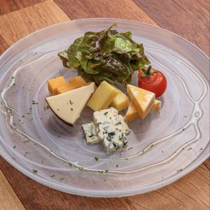 チーズ盛り合わせ