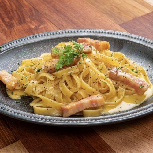 濃厚カルボナーラ