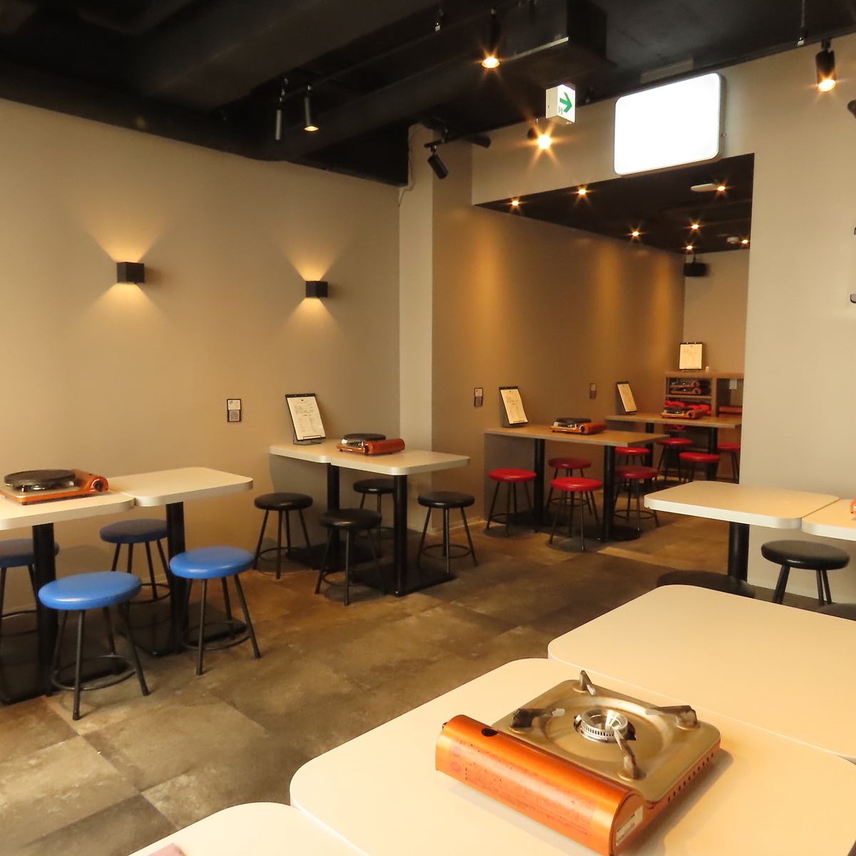 落ち着いた雰囲気のオシャレな店内はデートにもオススメ!