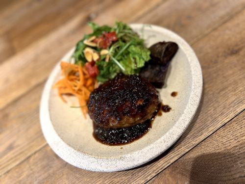 午餐菜單上的一些項目也可以外帶！