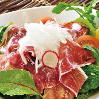 プロシュート生ハムのサラダ