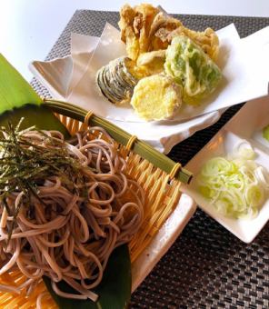 Vegetable tempura soba