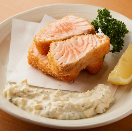 肥美三文鱼半熟炸肉排