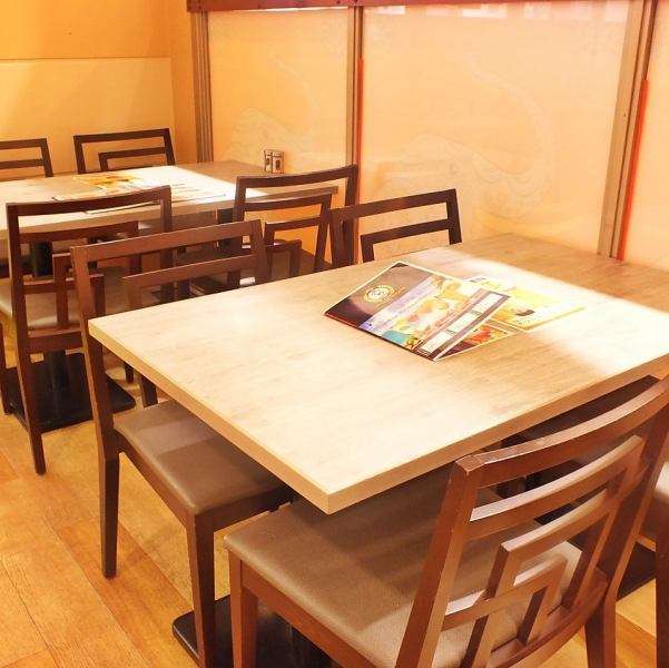 落ち着いた清潔感のある当店はイオン橋本5Fにございます!駅近なのでお買い物ついでに是非お越しくださいませ♪席数も全60席以上あり少人数でも大人数でも対応可能です!本格タイ料理とインド料理のどちらも楽しめる当店♪大型宴会、女子会にもオススメです!