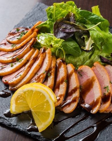 Smoked duck with balsamic sauce
