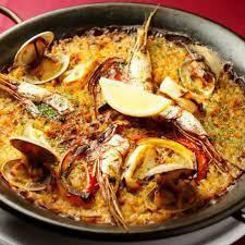 Maricocos (seafood paella) for 2