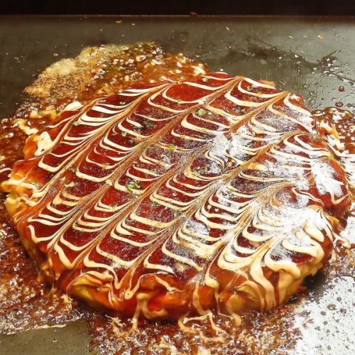 熱々出来立てのお好み焼き