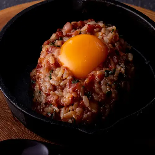 黒毛和牛のユッケ飯バーグ