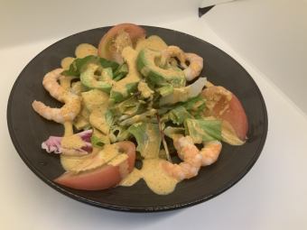 Cobb salad with avocado and shrimp