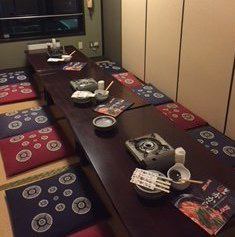 The Okuzashiki seats can hold banquets for up to 64 people.It can be used as a completely private room for 6 people or more, but reservations are 2,000 yen (tax included 2,200 yen) for the Okuzashiki hot pot course, 3,500 yen including tax for all-you-can-drink, or 2,500 yen (tax included) for the Okuzashiki hot pot course. (2,750 yen) ・ If you include all-you-can-drink, you can make a reservation for 4,000 yen including tax.