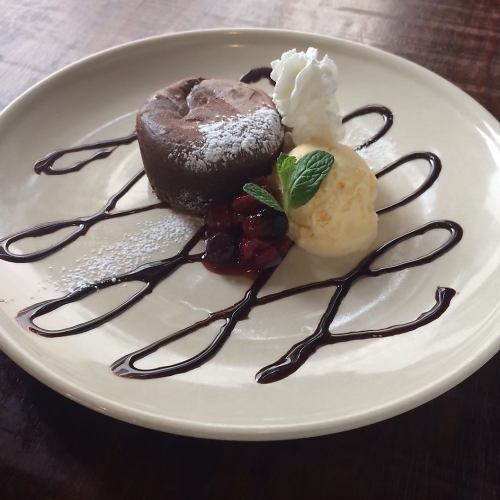 Chocolate fondant with vanilla topping