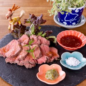 ＼每日限定5餐/自製低溫烤牛肉≪約160g~≫可以選擇醬汁