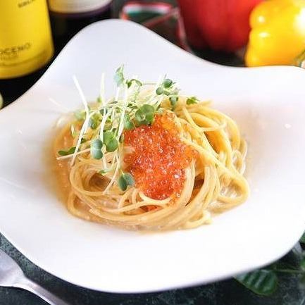 Specialty! Rich sea urchin and salmon roe cream pasta