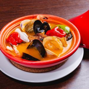 ブイヤベースのタジン