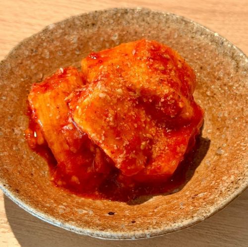 Yahobijin's special yam kimchi