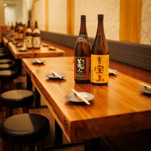 ２０名様以上。席はセパレート可能で席移動もしやすくなっております。