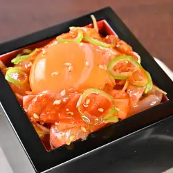 豪快!海鮮ユッケ
