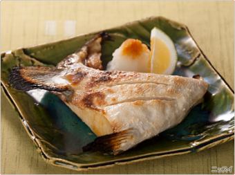 ぶりカマ塩焼き