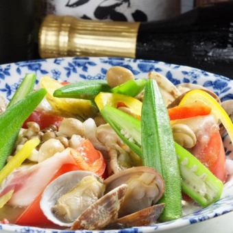 真鯛と緑野菜のワイン蒸し