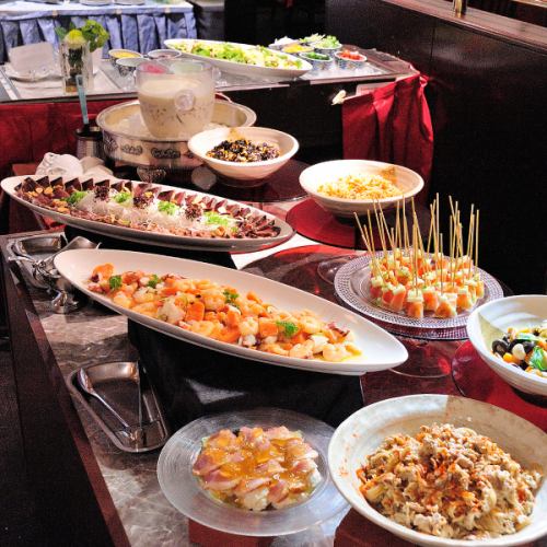 【平日/土日祝ランチ】メイン料理が選べるハーフバイキング！平日は、日替わりメニューもご用意☆