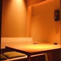 【完全個室有り】２名様～ご利用頂けます♪最大５名様までご利用頂けます♪切り離された空間で接待などでもご利用しやすくなっております！