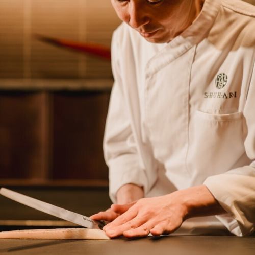 Creative Japanese cuisine incorporating Chinese and Western cooking techniques.