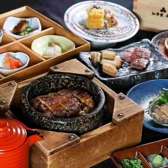 炭焼きうなぎおこげまぶし会席