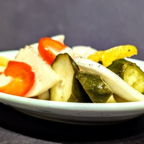 Various vegetable pickles