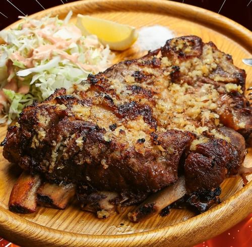 にんにく爆香！！特大ソーキのにんにく炙り