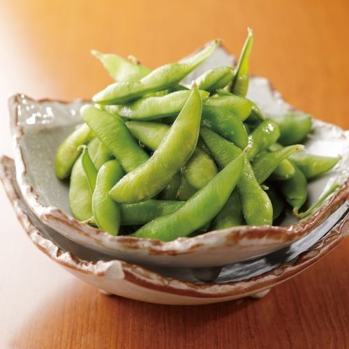 Boiled edamame with salt