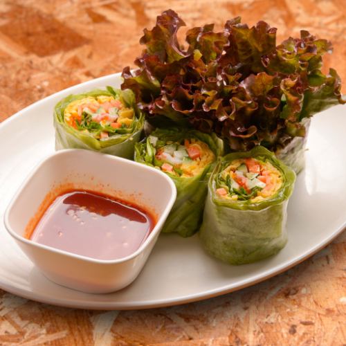 Fresh seafood spring roll