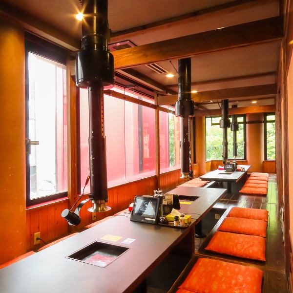 We offer private rooms of various sizes.The horigotatsu tatami room can accommodate up to 44 people (24 people x 1, 20 people x 1).[Miyakomachi, Yakiniku, All-you-can-eat, All-you-can-eat, All-you-can-drink, All-you-can-drink, Meat, Oita Wagyu, Oita, Private rooms, Horigotatsu, Izakaya Korean Garden]