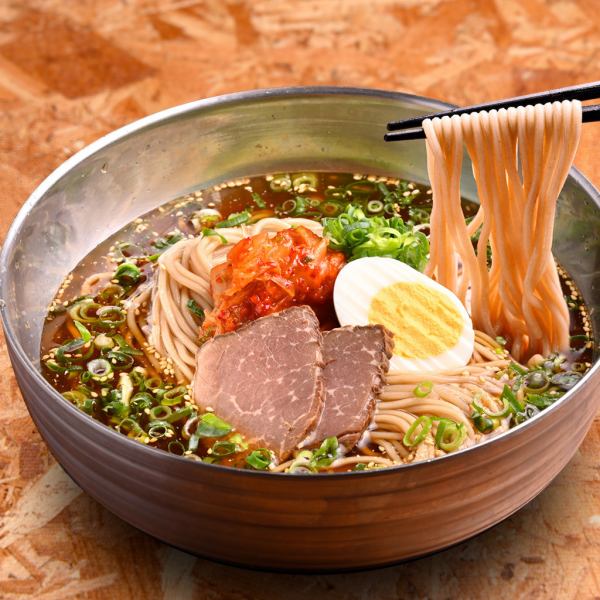 【さっぱり旨辛◎別府名物×自家製スープ】別府冷麺968円(税込)