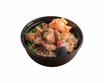 【ぷりぷり食感と特製のタレがクセになる】ホルモン丼