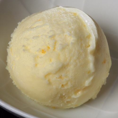 Vanilla ice cream/Hokkaido cream cheese ice cream