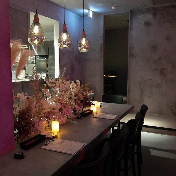 Counter seats with cute dried flowers ☆.〇