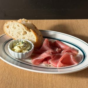 Bruschetta with prosciutto and herb cream cheese