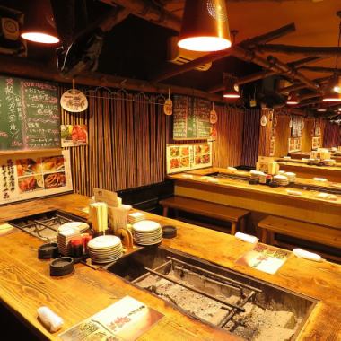 [We are working to prevent the spread of COVID-19 by ventilating, disinfecting with alcohol, and ensuring that employees are seated far apart!] Robata seats and tatami room private rooms for up to 100 people (for 2 to 6 people) that can be used for various banquets ) (for 6 to 10 people) (for 8 to 12 people), etc.