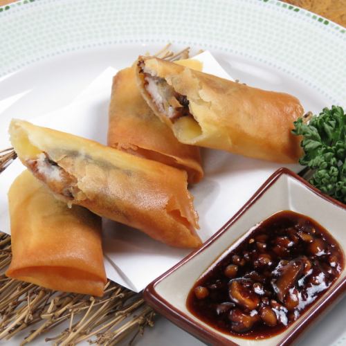 Eel and cheese spring rolls