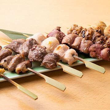 大山どりを使用したジューシーな焼き鳥とビールで乾杯！