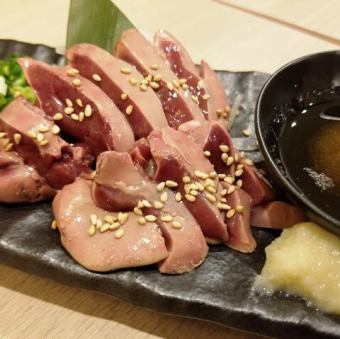 Freshly slaughtered Daisen chicken, top-quality marbled liver sashimi