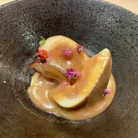 無花果胡麻クリーム掛け（Fig with Sesame Cream Sauce）